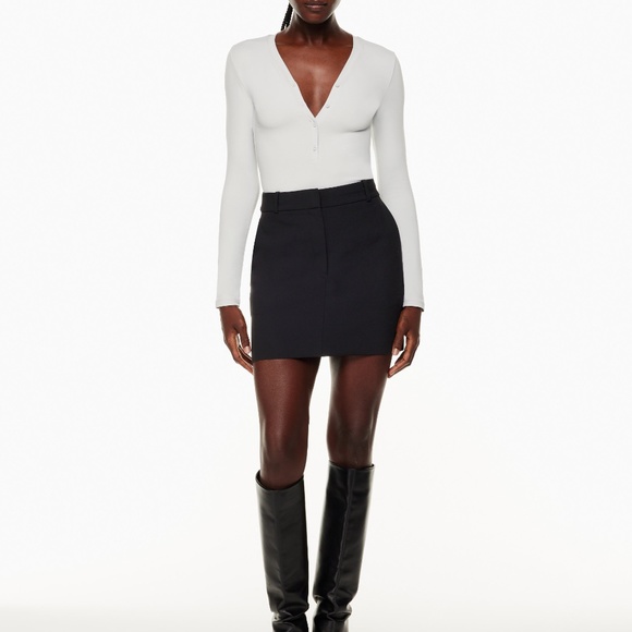 Babaton Contour Henley Longsleeve Bodysuit V-neck Chrome Size Xs - Picture 5 of 5